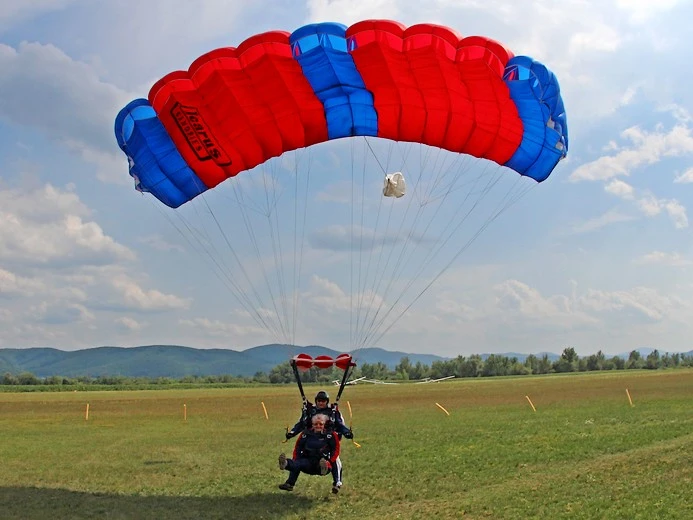 Tandemový padák